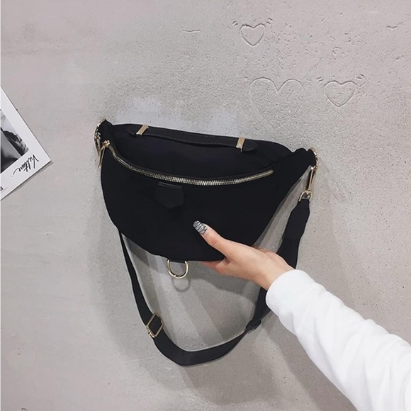 NWOT Pulassi Plus Size Black Fanny Pack, Unisex Cross Body Bag Black Gold Travel - Picture 7 of 8